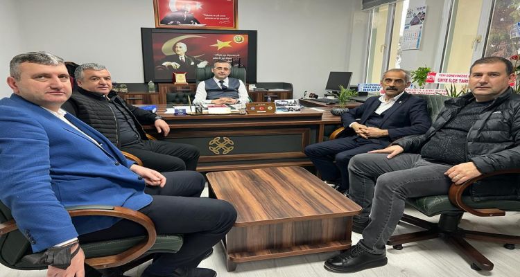 Başkanımız Mustafa Uslu yeni atanan Orman İşletme Müdürü Ömer Akça ya hayırlı olsun ziyaretinde bulundu.