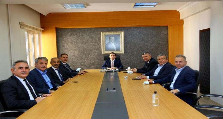 Borsa Başkanımız Mustafa Uslu dan Ünye Kaymakamı Ayhan Işık'a hayırlı olsun ziyareti