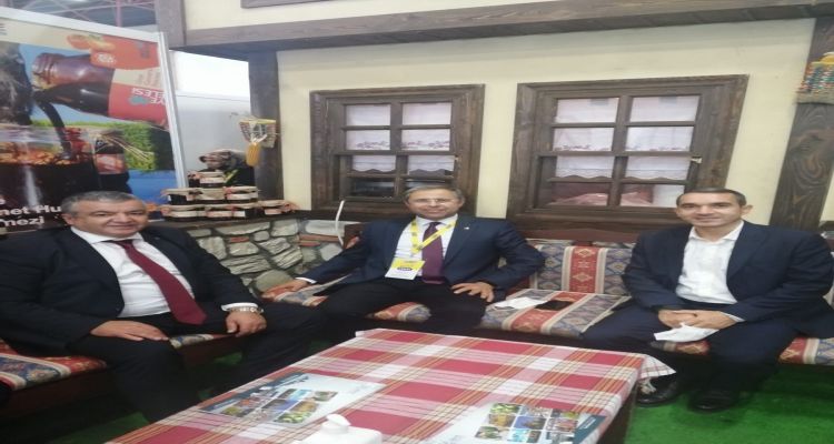 Muğla TSO Başkanı Mustafa ŞENER standımızı ziyaret ederek Başkanımız Mustafa USLU ile görüştü.